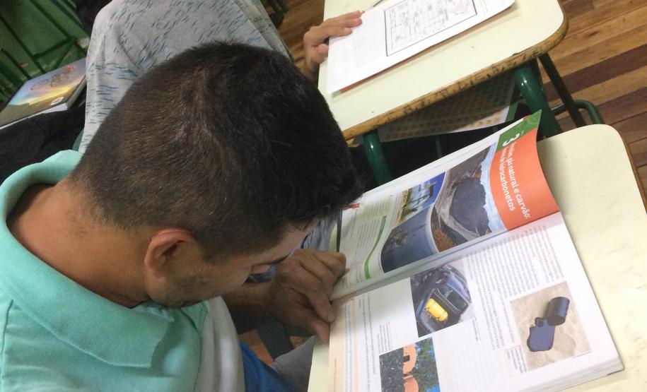 Ferramentas lúdicas e atrativas são usadas para o ensino de Química