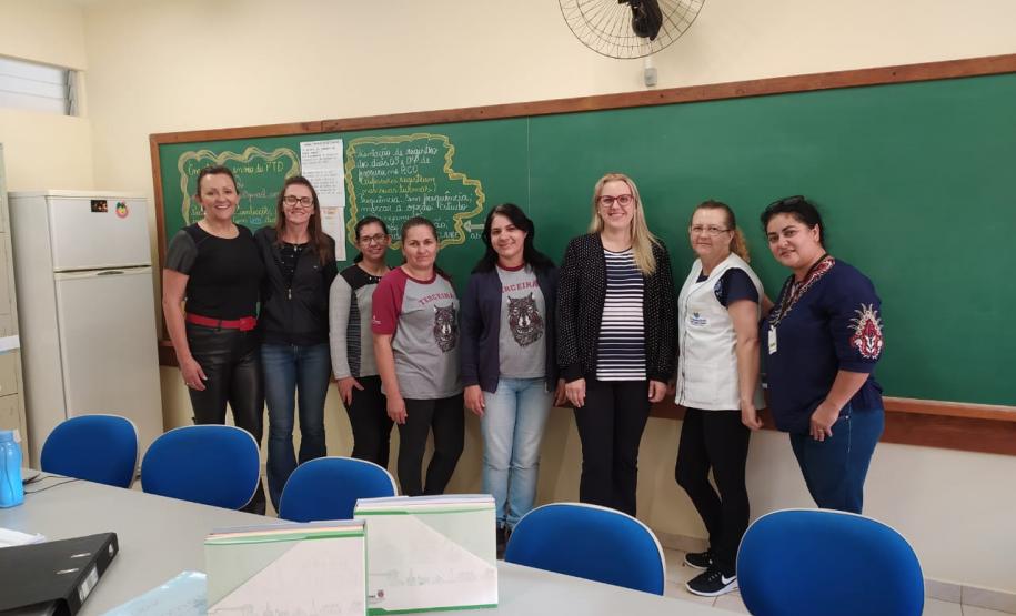 Dialogando com professores e funcionários